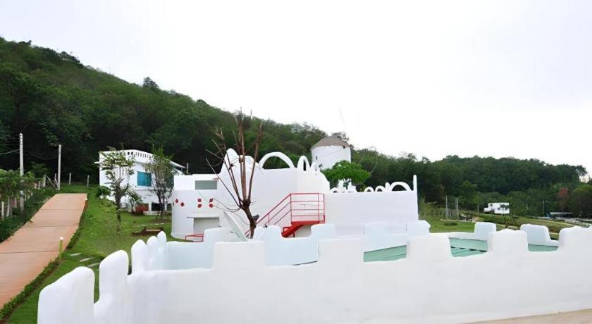 The Buda Muaklek Resort 4*