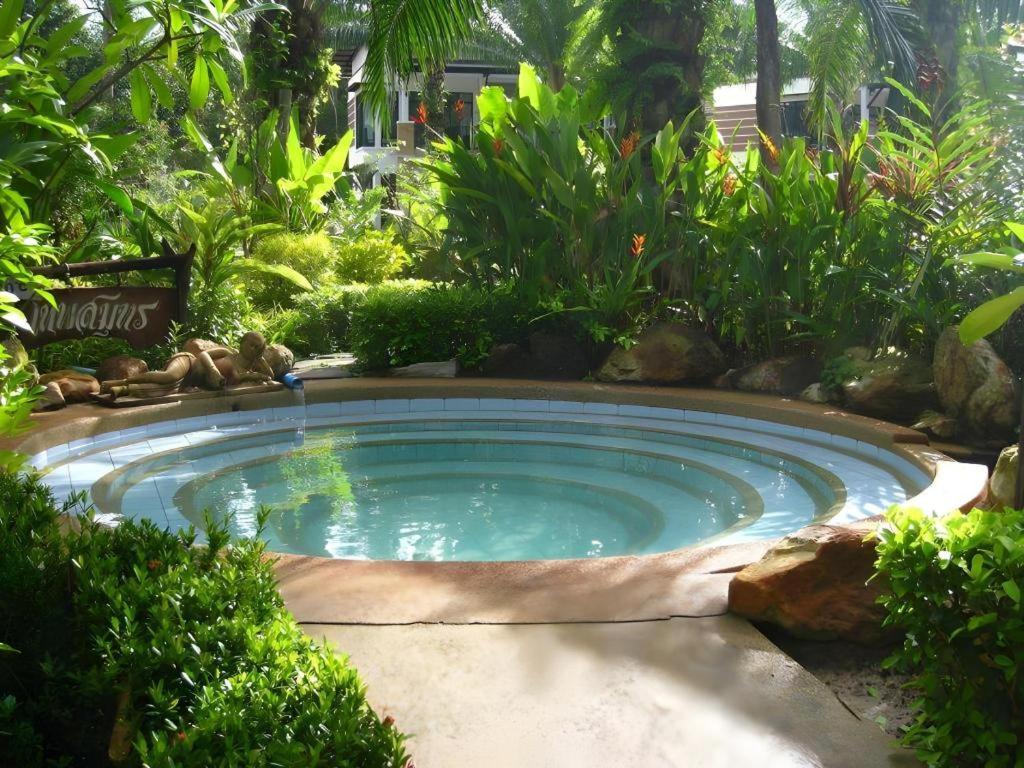 Nattha Waree Hot Spring And Resort 3*