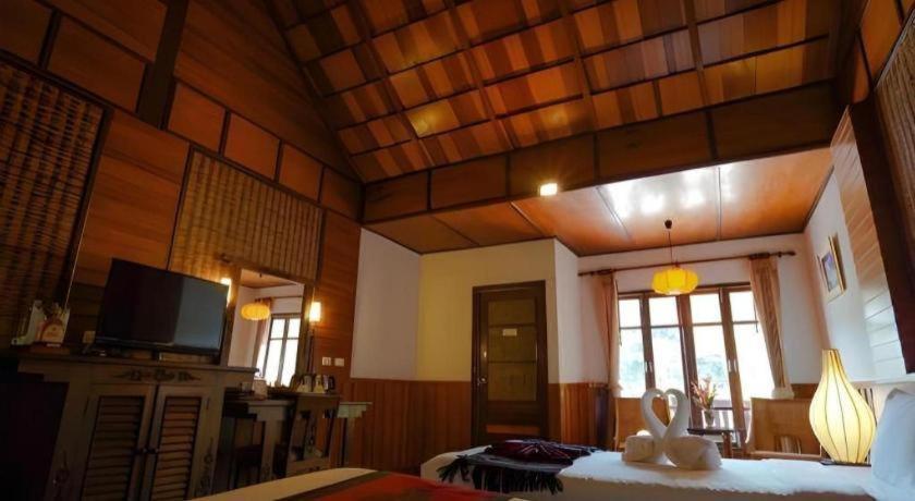 Hotel River Kwai Village 4*
