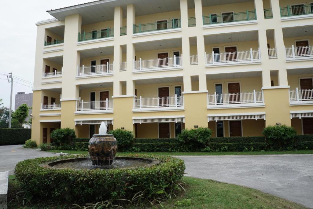 The One Hotel
