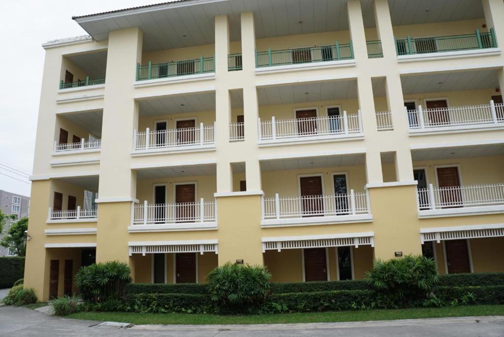 Hotel The One 3*