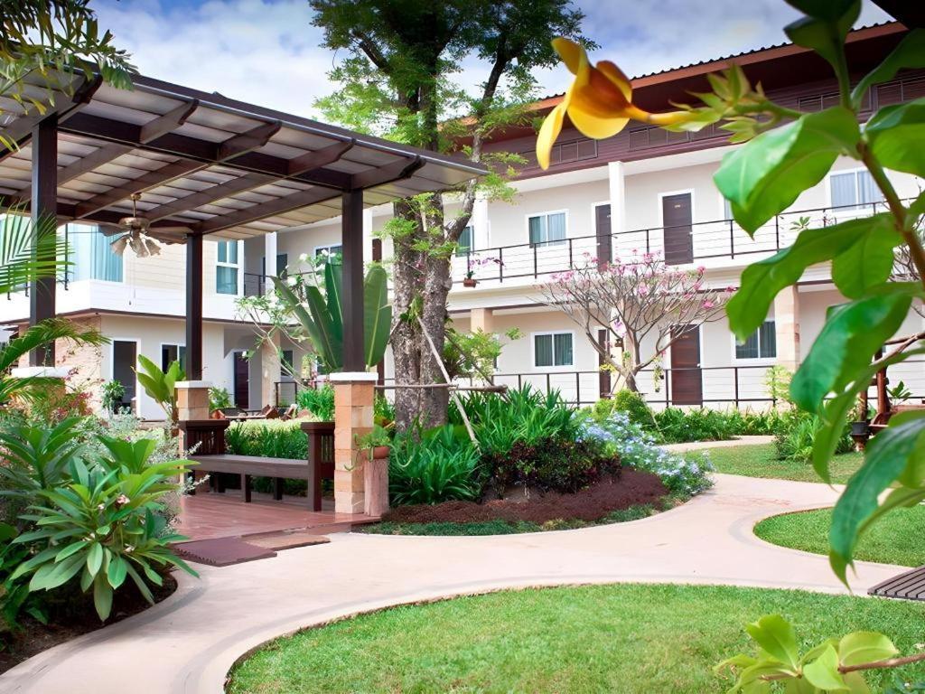The Park 3* Nang Rong