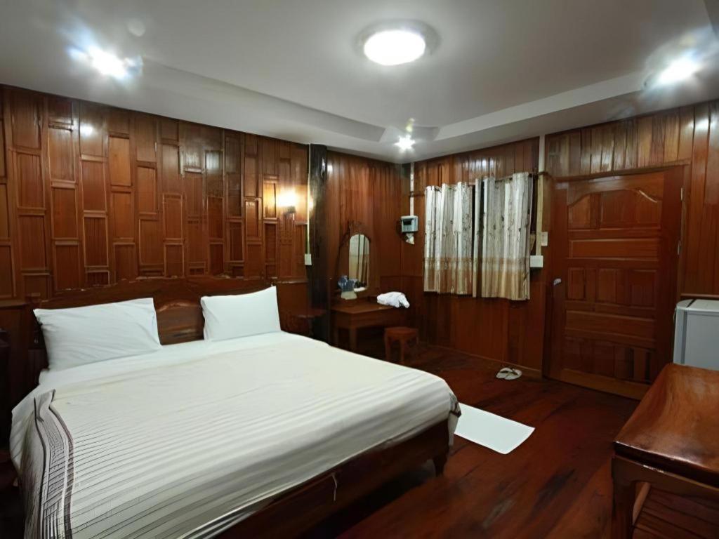 Plaifah Ubon Resort Song Khon