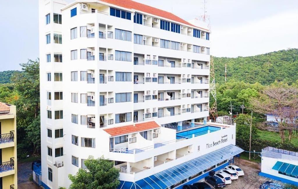 Nice Beach Hotel Hotel Rayong