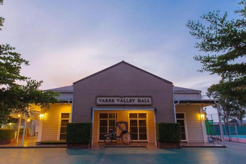 Resort Varee Valley & Restaurant *