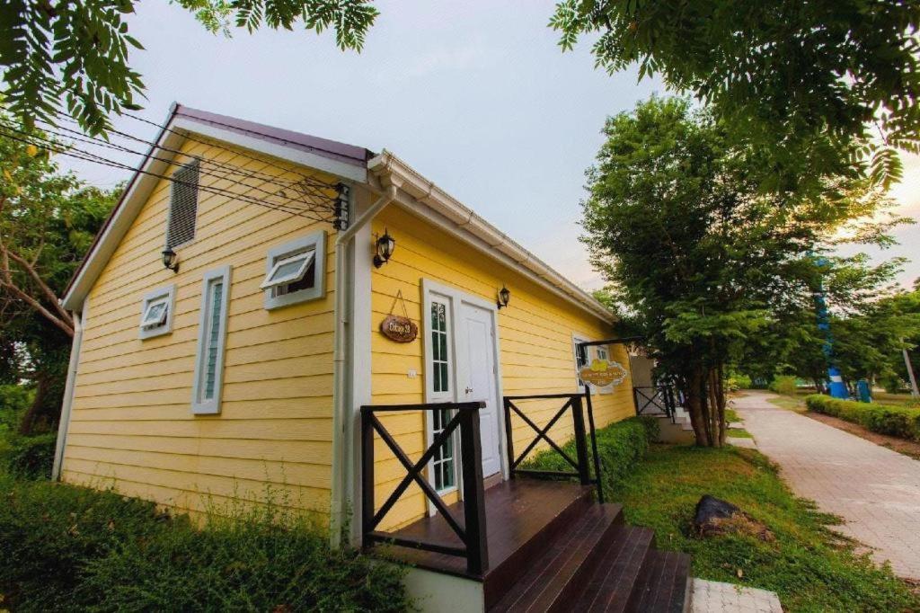 Varee Valley & Restaurant Resort *