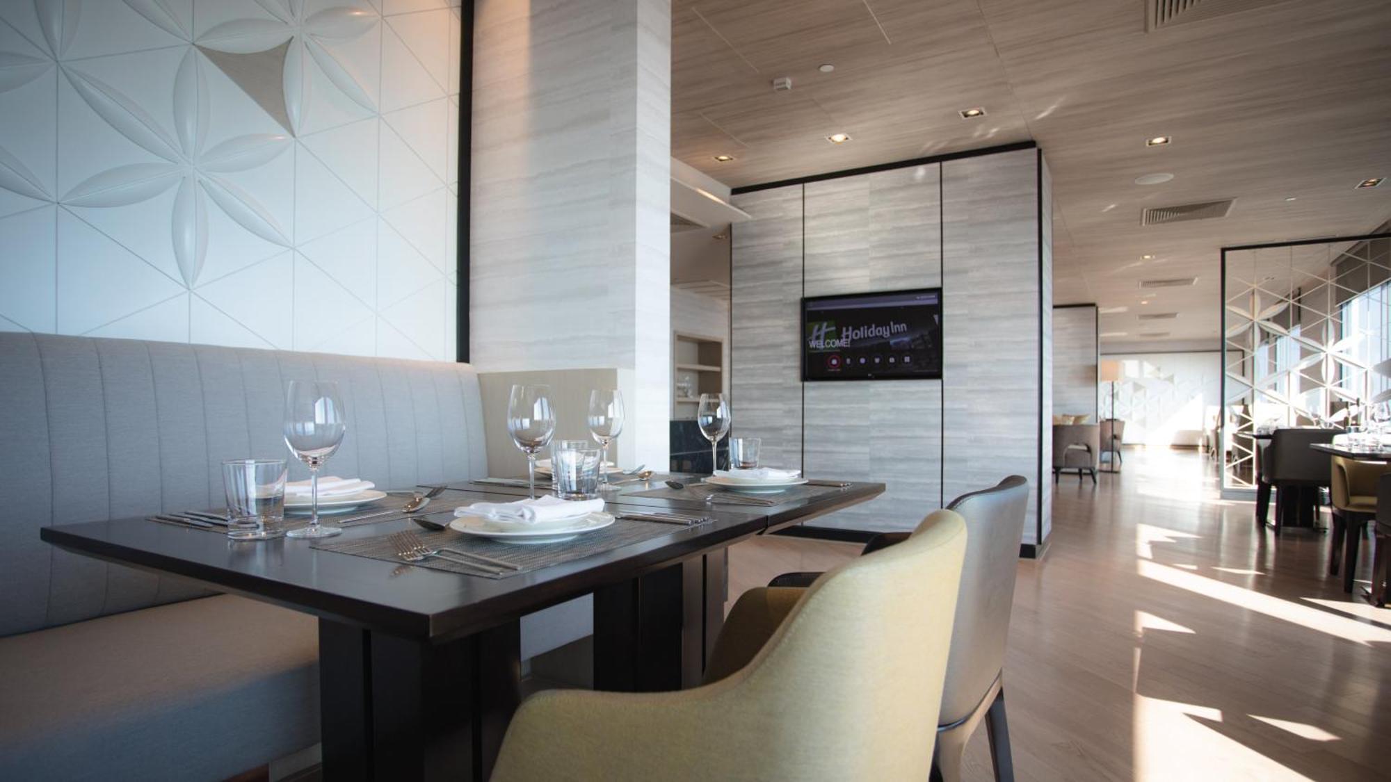 Hotel & Centre By Ihg