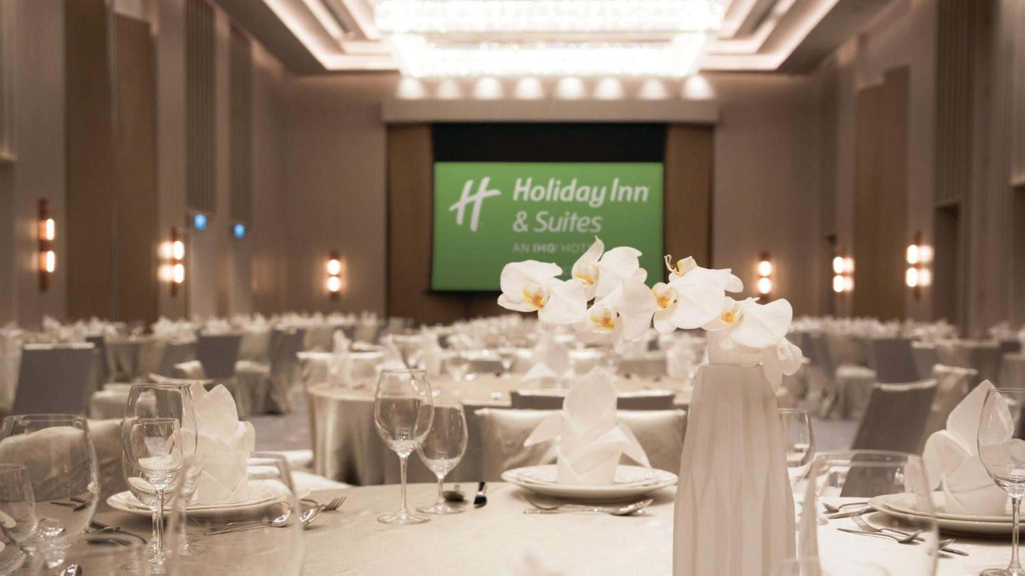 Hotel & Centre By Ihg 5*