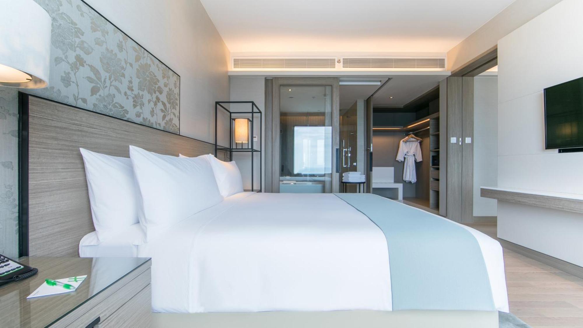 & Centre By Ihg Hotel