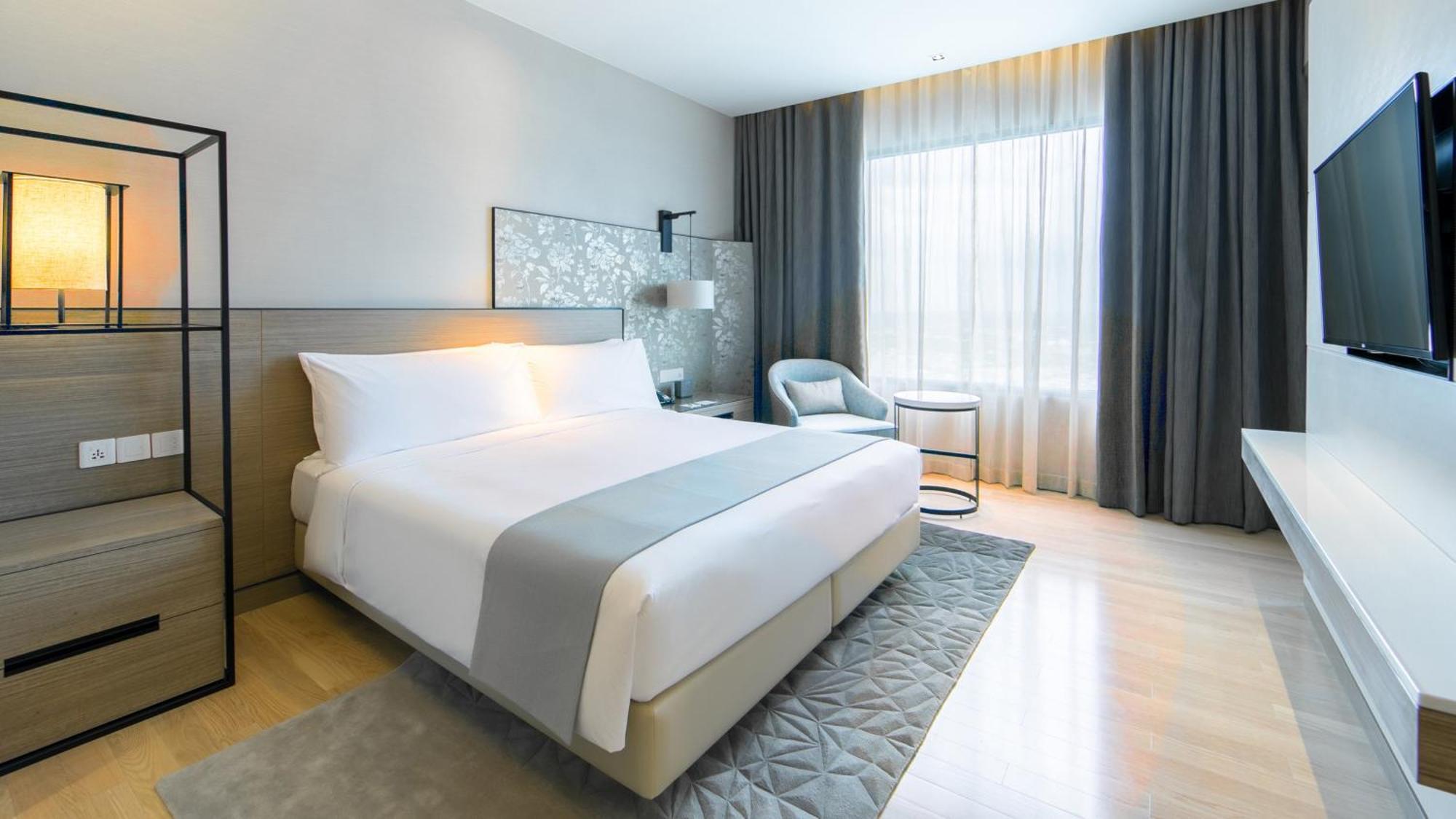 & Centre By Ihg Hotel 5*