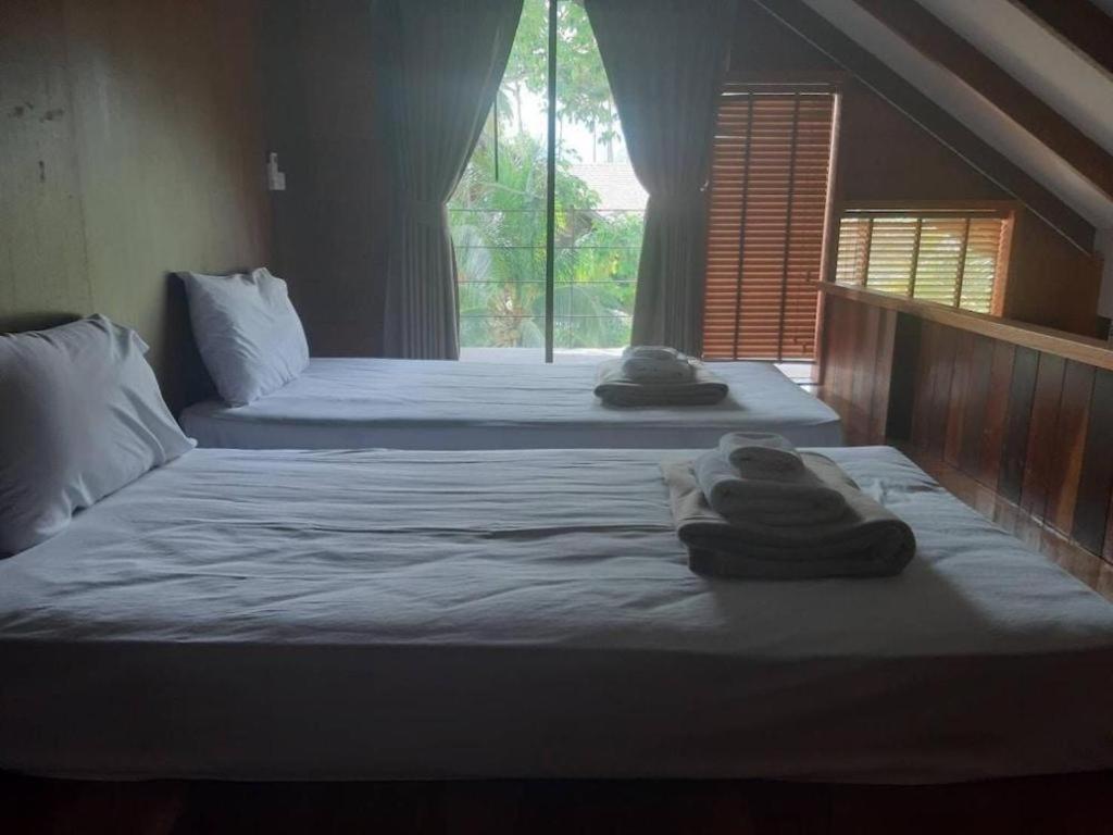 Khanom 3*