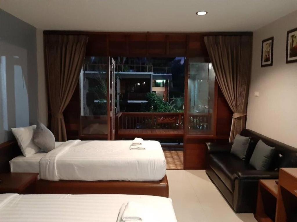 Khanom Resort 3*
