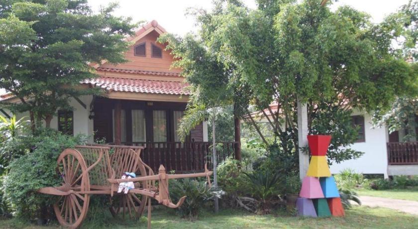 Resort Plaifah Ubon Song Khon