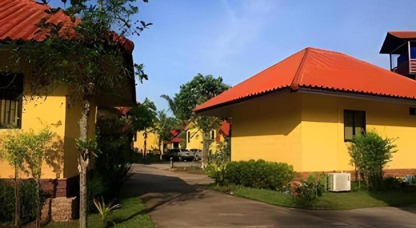 Tanisa Chumphon