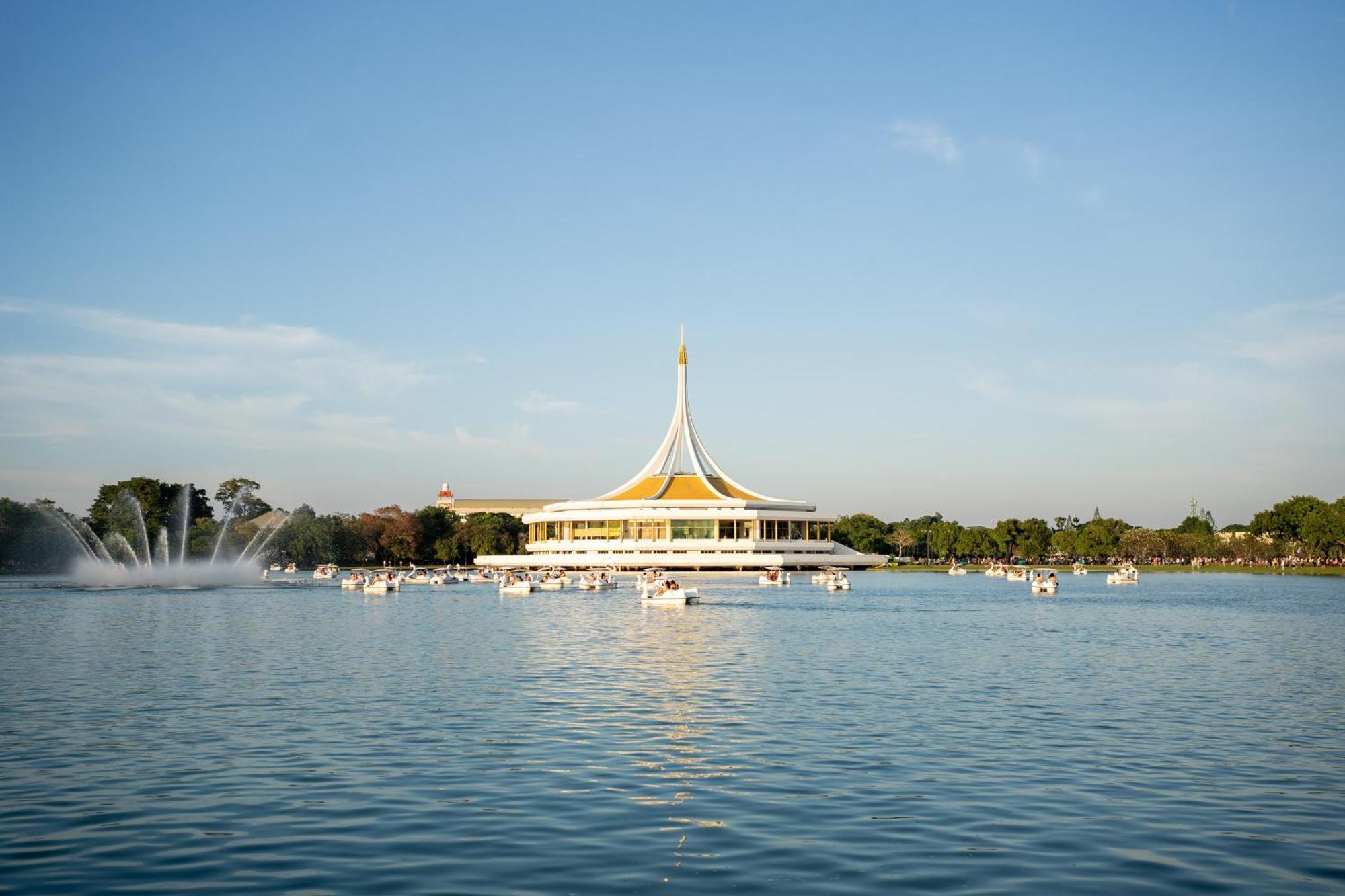 The Park Nine Srinakarin Banguecoque