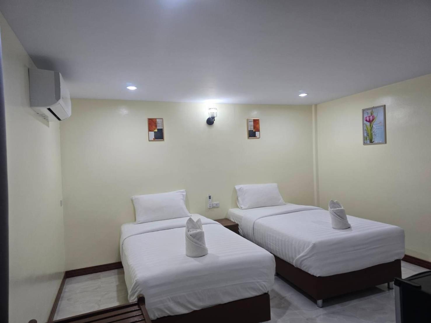 Haad Somboon House Bang Saphan