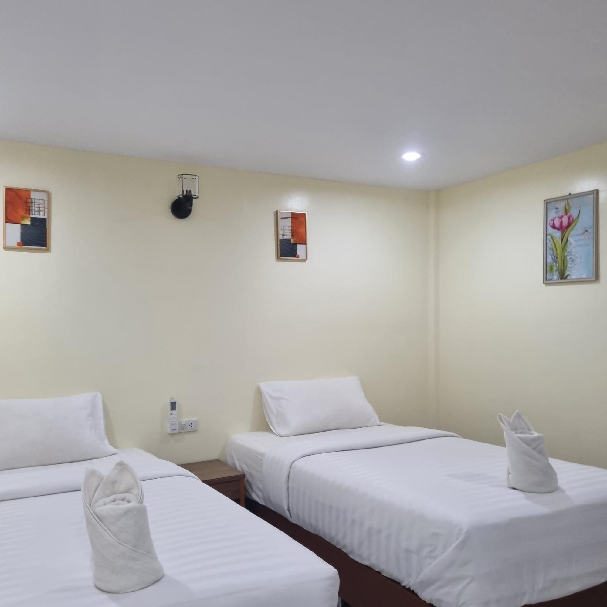 Haad Somboon House * Bang Saphan