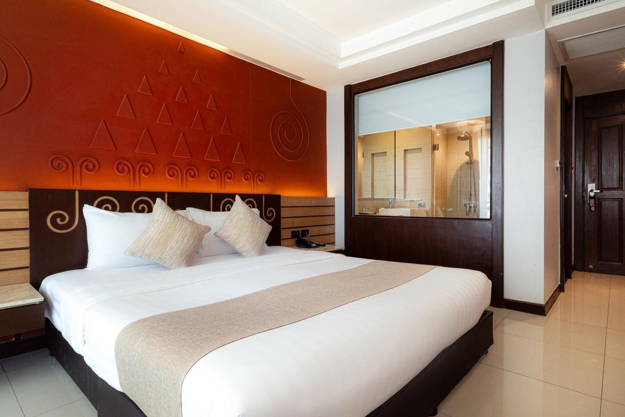 Bay Jomtien Hotel