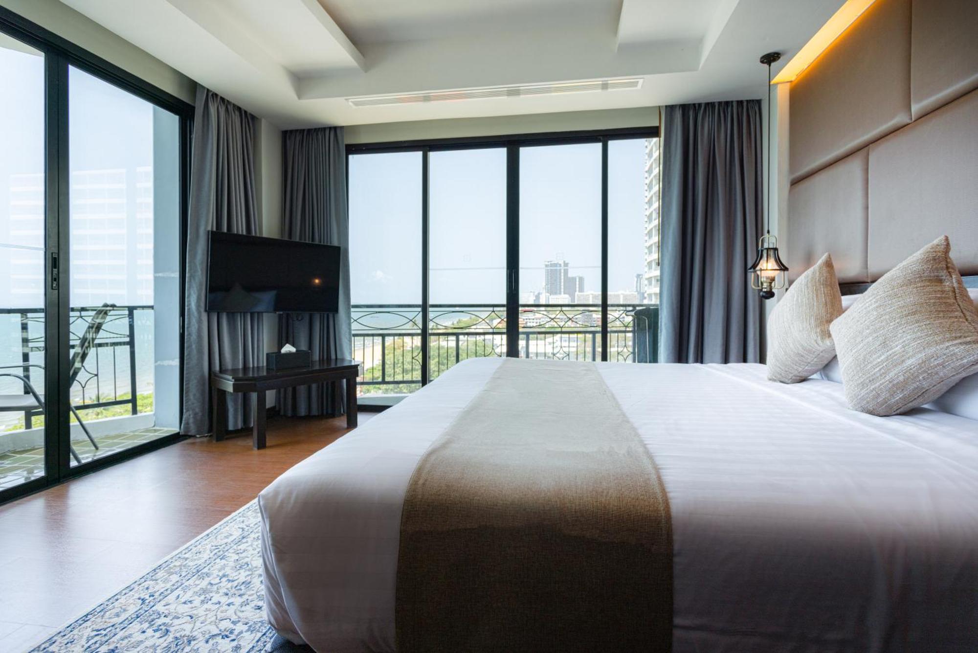 Bay Jomtien Hotel