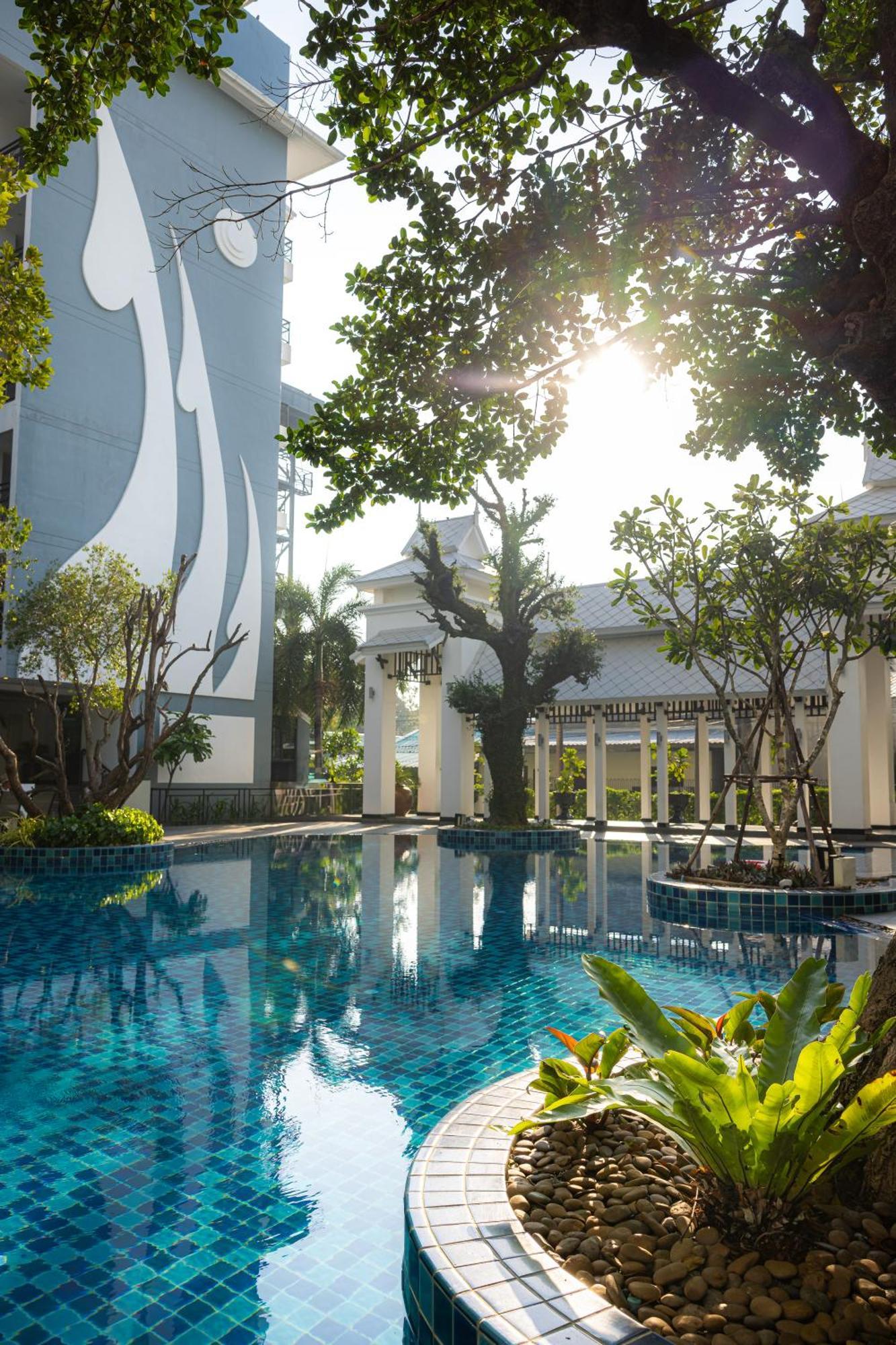 Bay Jomtien Hotel 5*