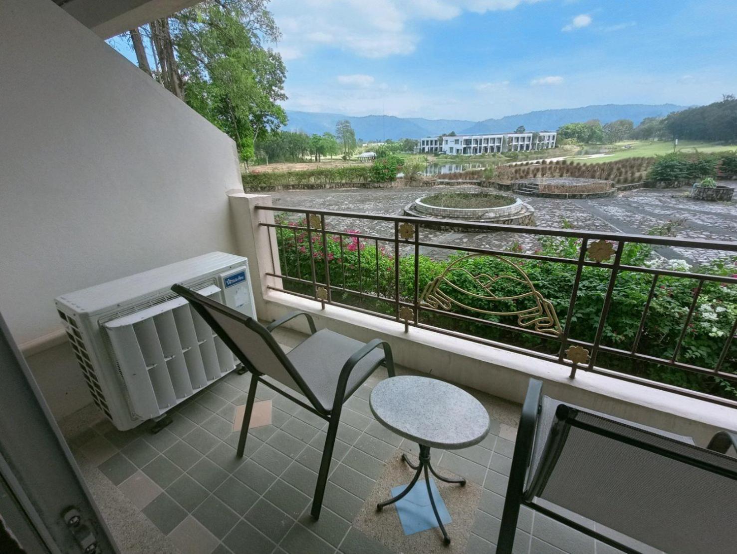 Resort Royal Hills Golf And