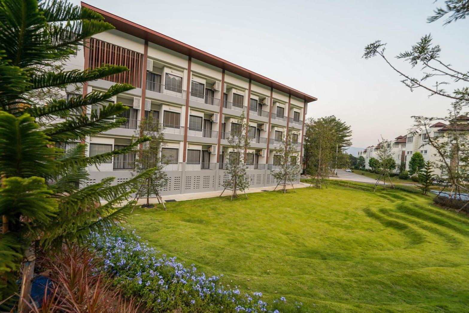 Resort Royal Hills Golf And