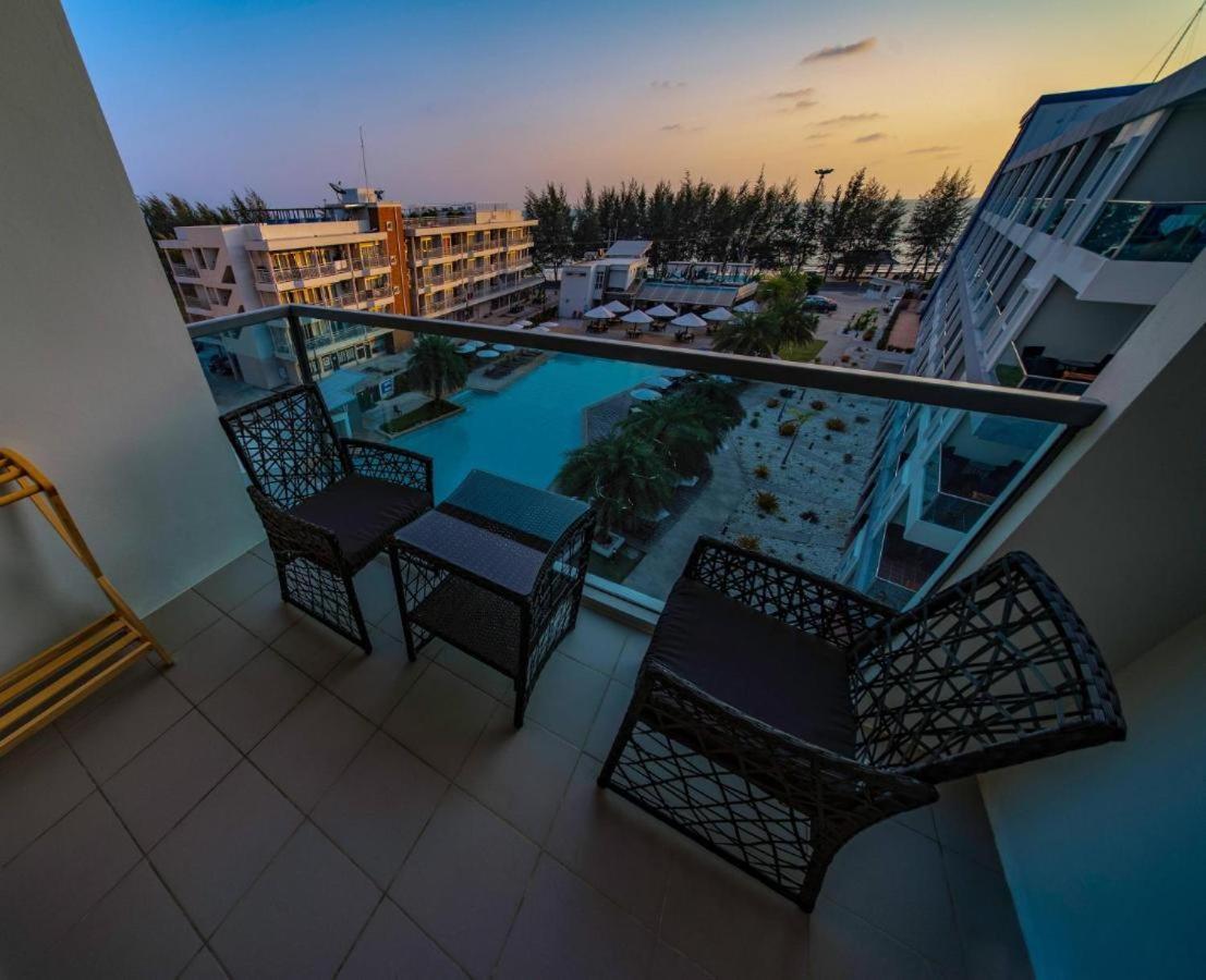 Grand Blue With Pool And Seaview *
