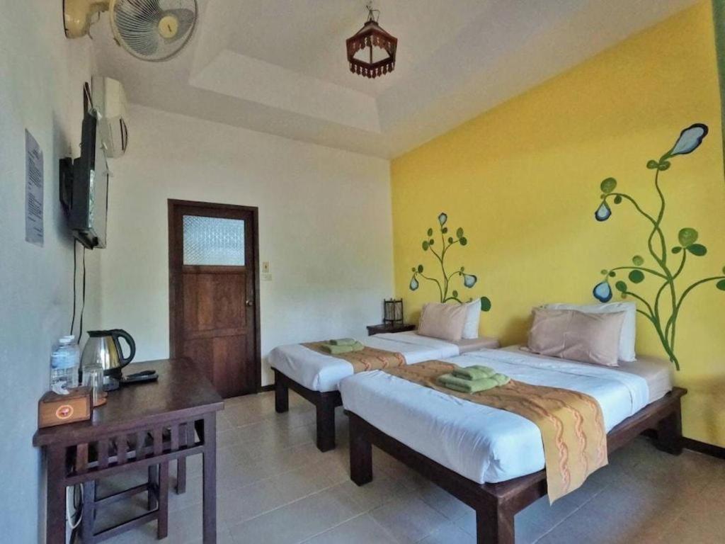 Hotel Baan Mai Kon Muang