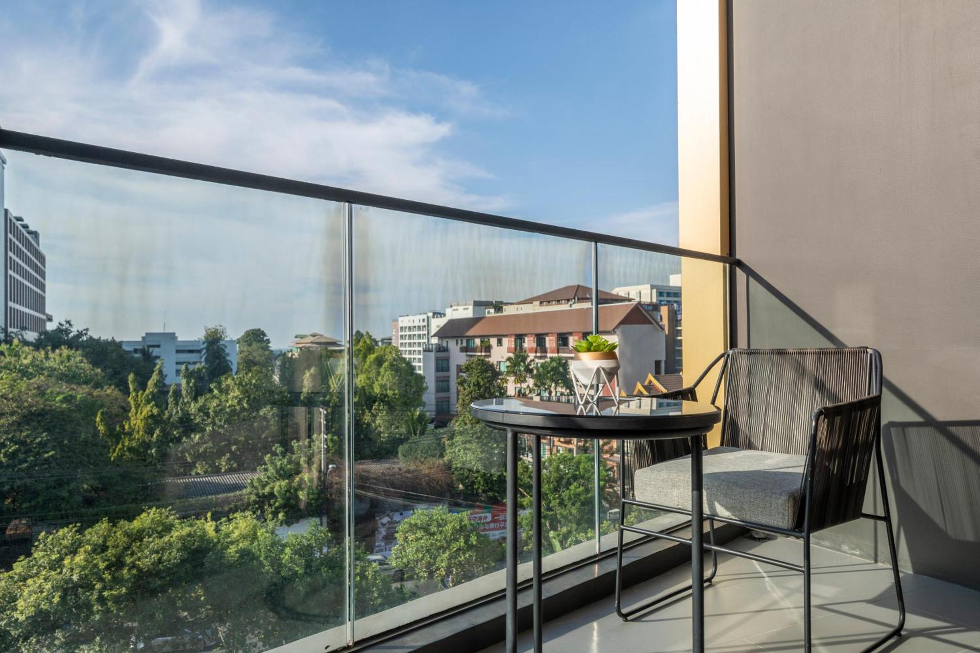Vacaystation Edge Hotel 4*