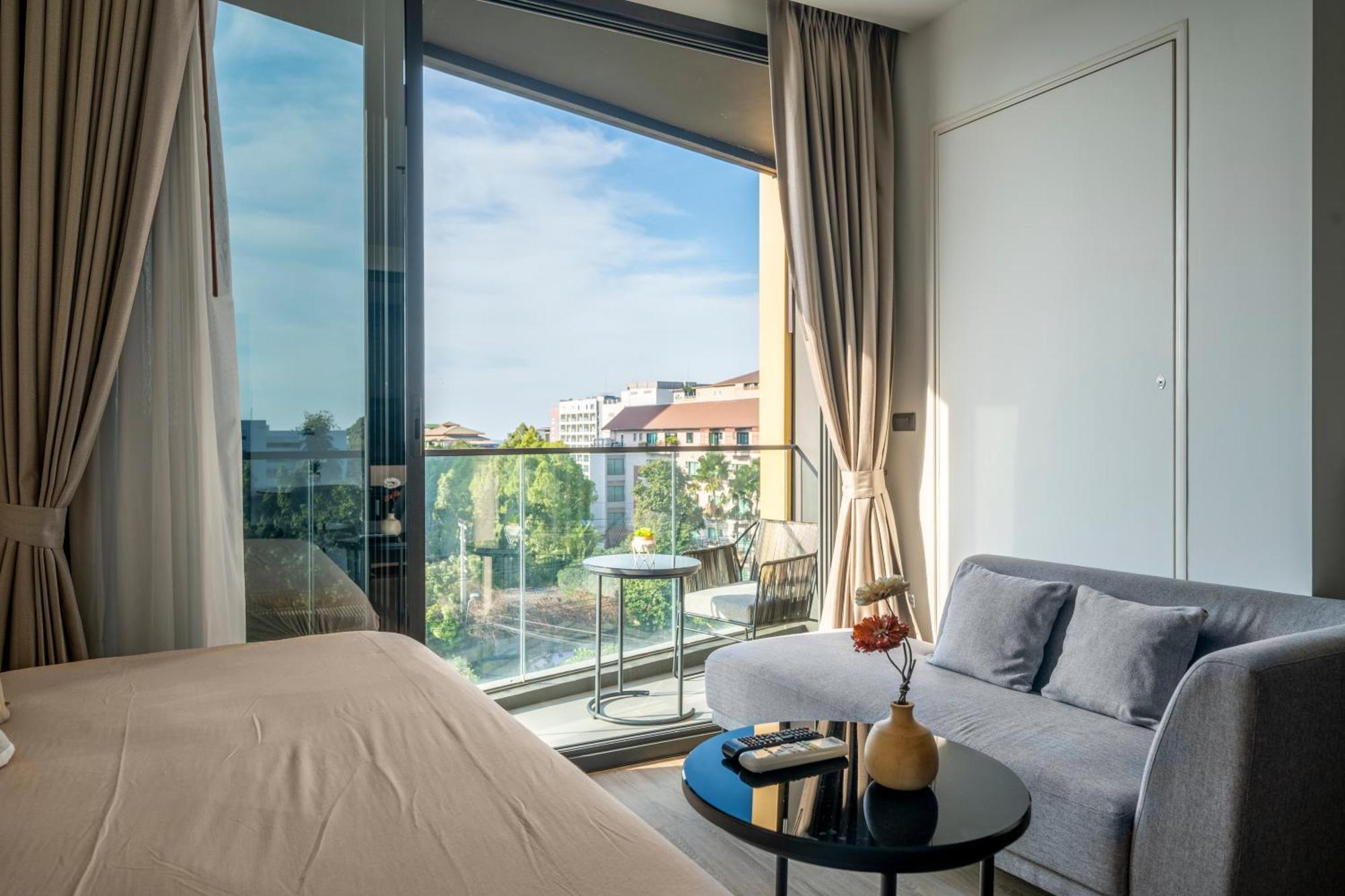 Vacaystation Edge Hotel 4*