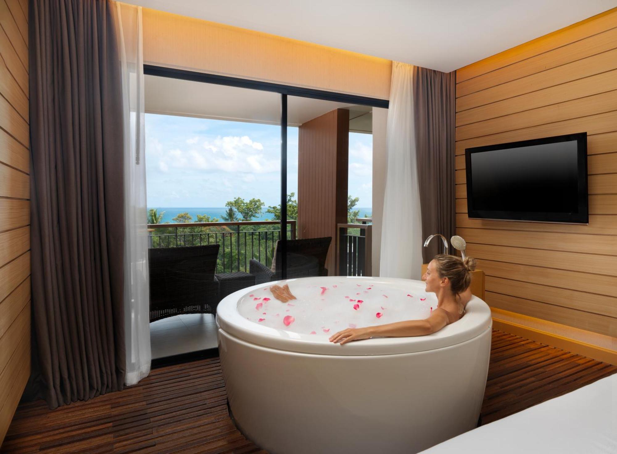 Hotel Novotel Phuket Avista And 5*