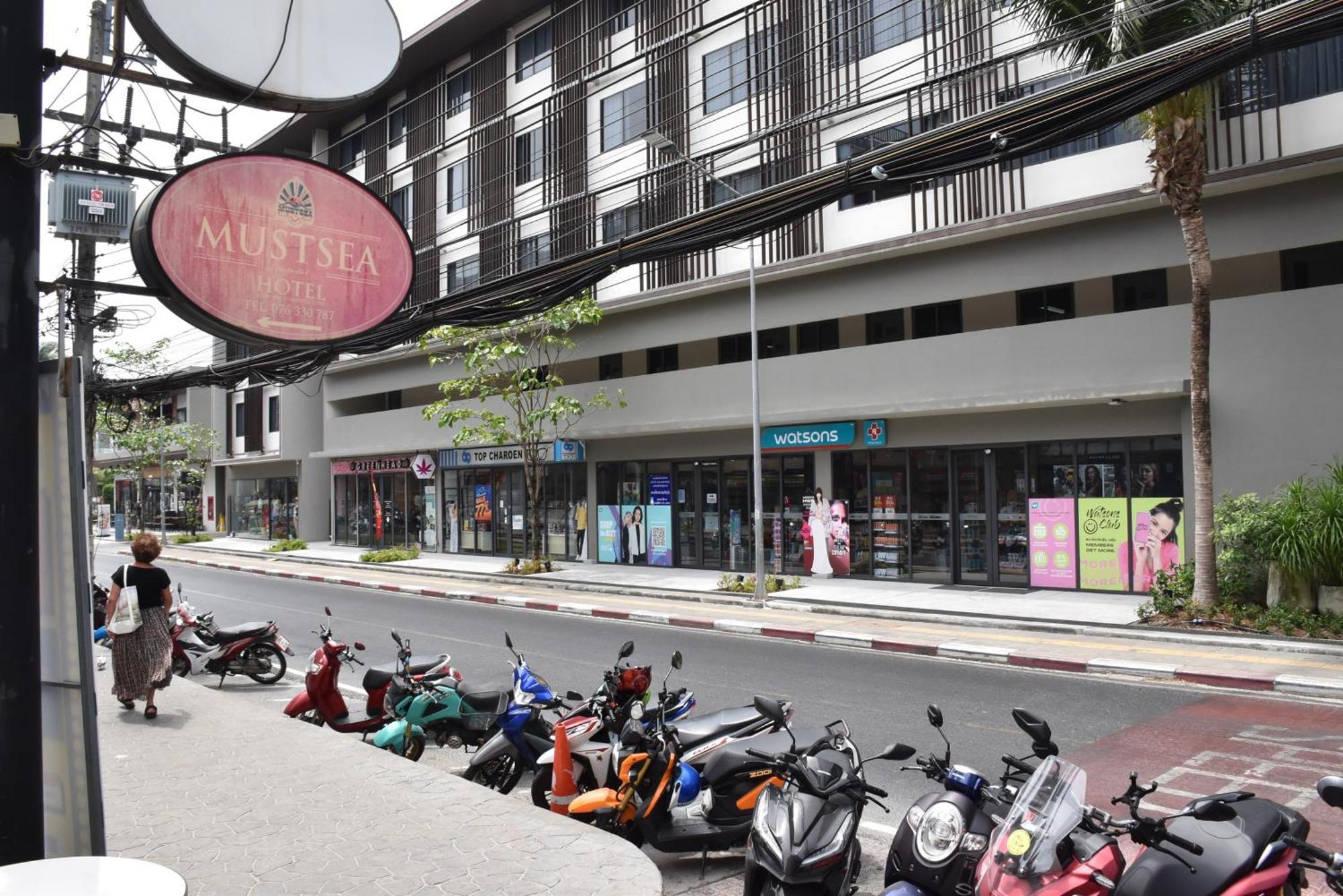 Hotel The Blue Pearl Kata