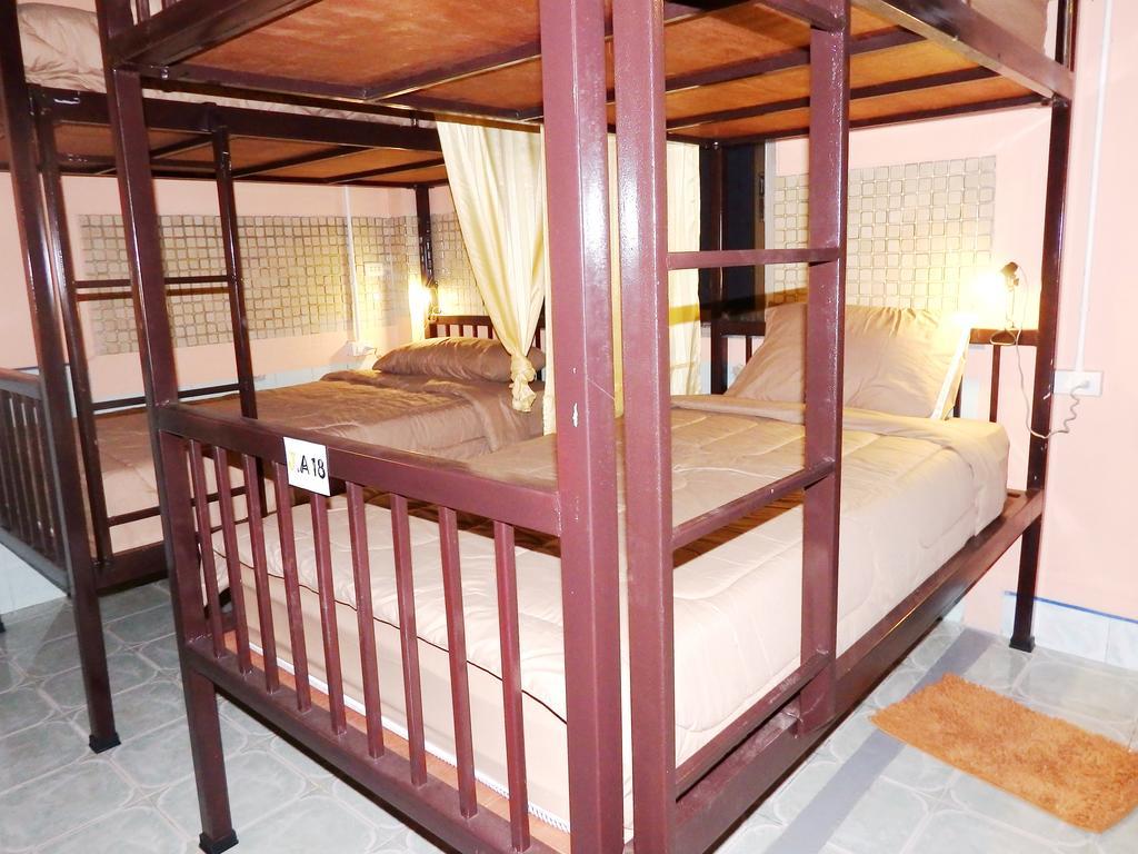 Jinda Hostel *