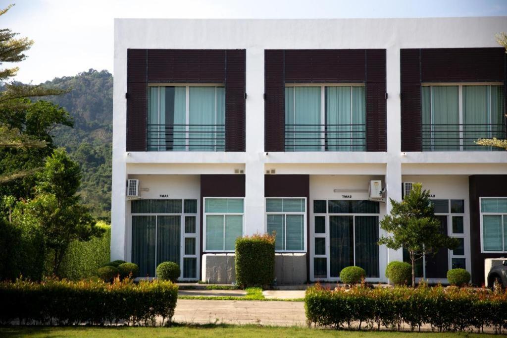 Royal Hills Golf And Nakhon Nayok