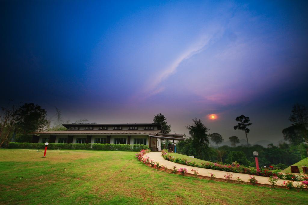 Banana Resort & Spa