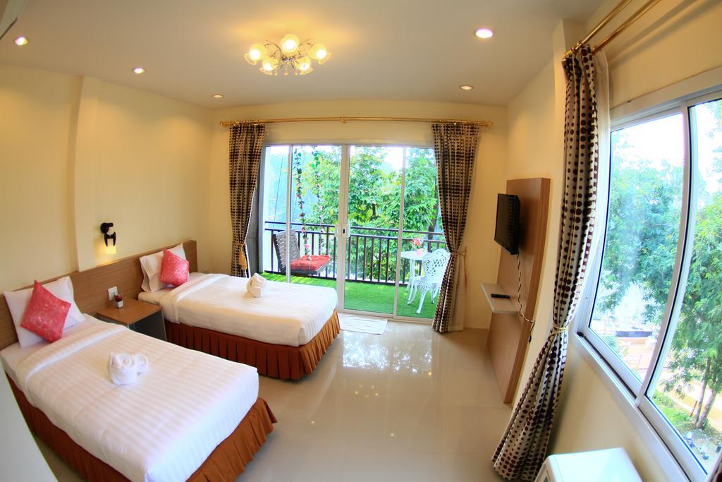 Banana Resort & Spa 3*