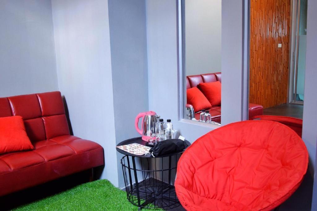 Z2 Boutique 2* Si Racha