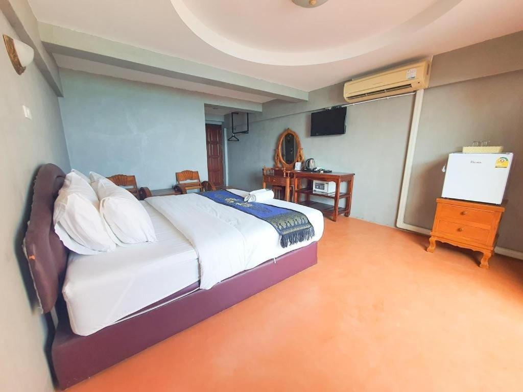 Hotel Jirawan 3*