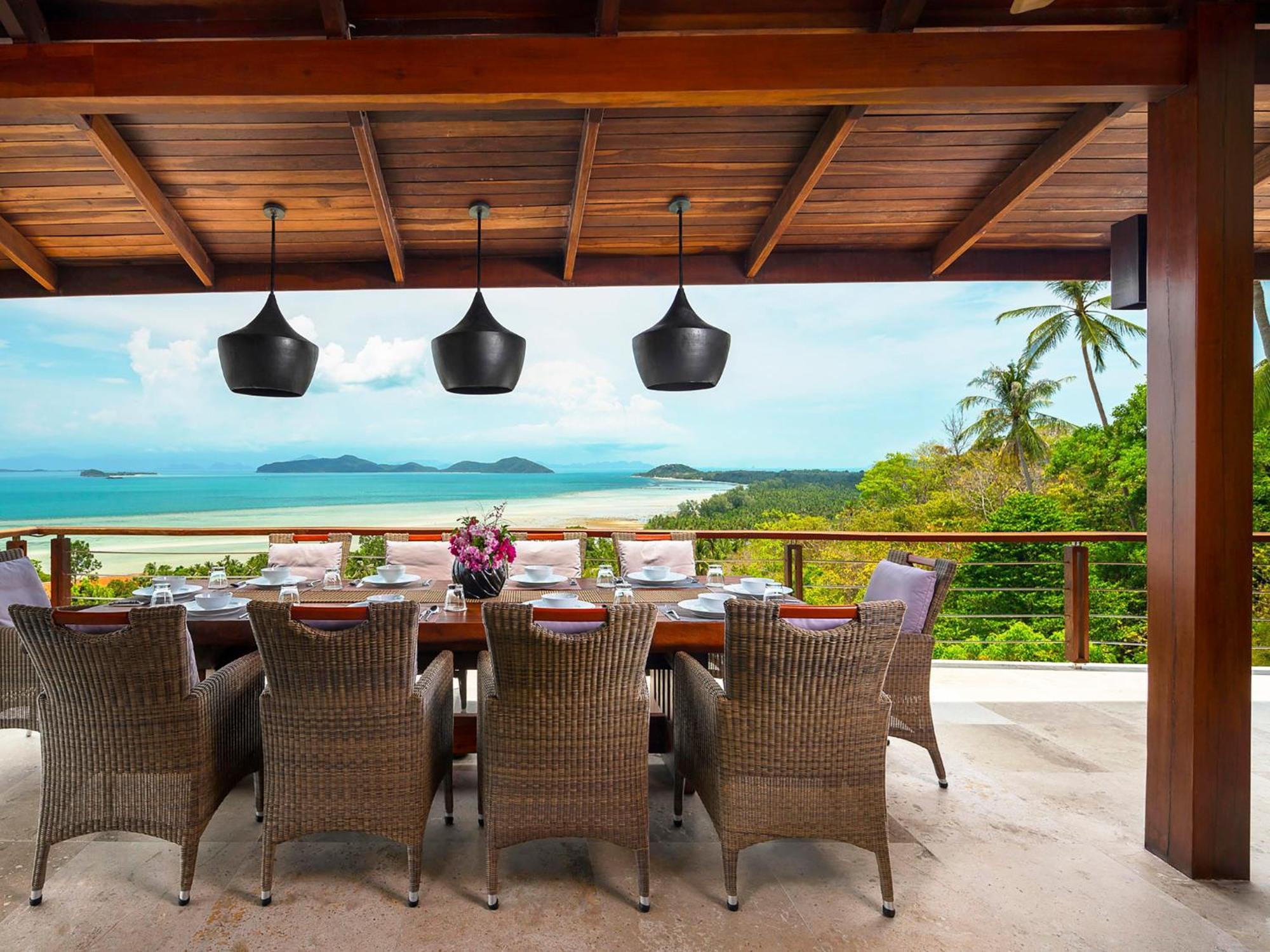 Soluna - Luxury 5-star Seaview Escape