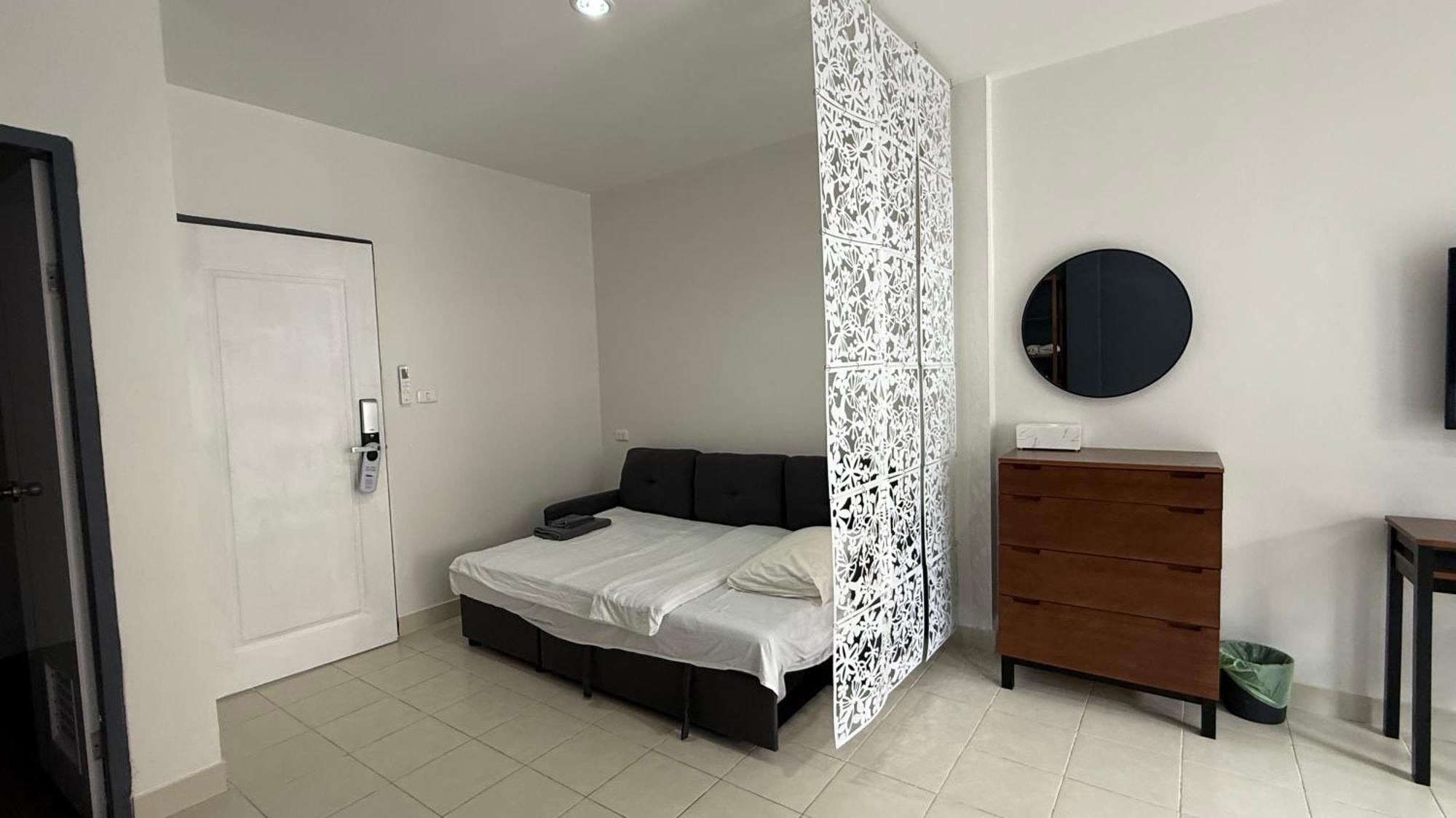 Thalassa Pool Guest house