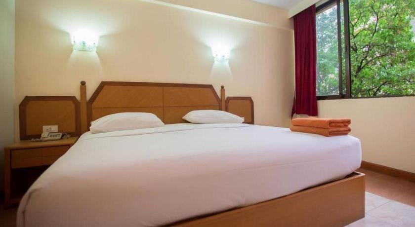 Dream Hotel