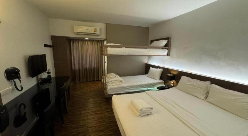 Leevana Hotel