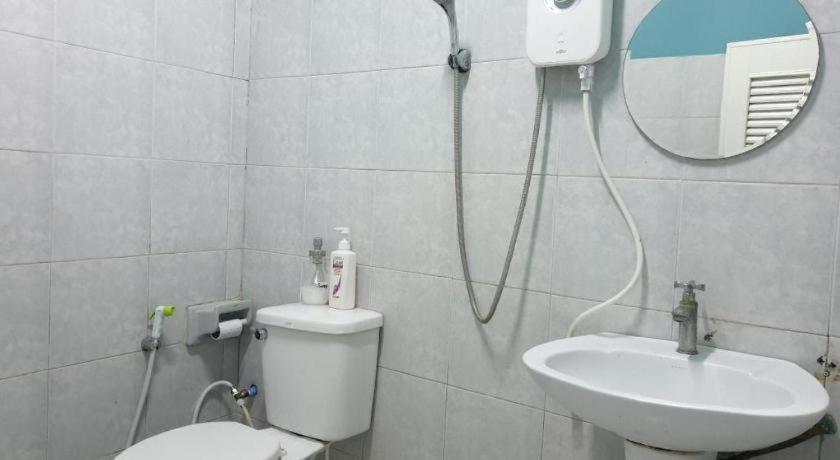 Super Hostel
