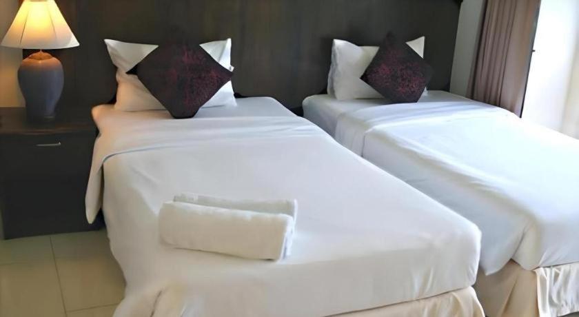Phuyai Resort *