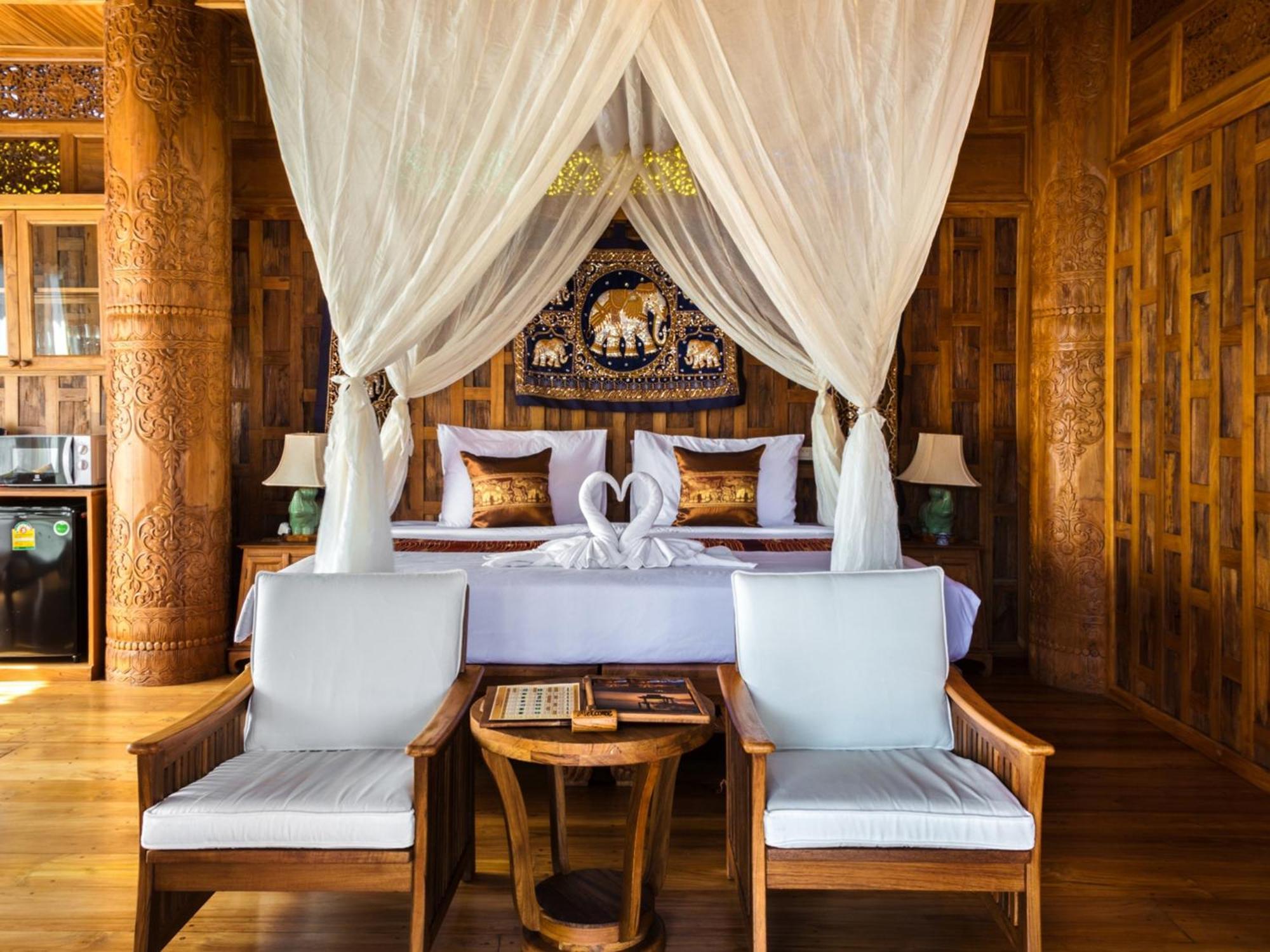Resort Santhiya Phuket & 5*
