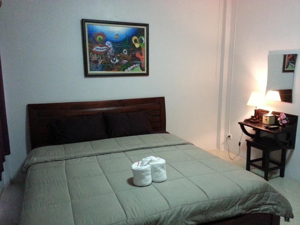 Baan Khaoneawdum Resort