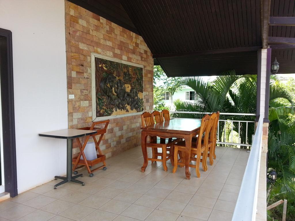 Baan Khaoneawdum Resort Nong Nam Daeng