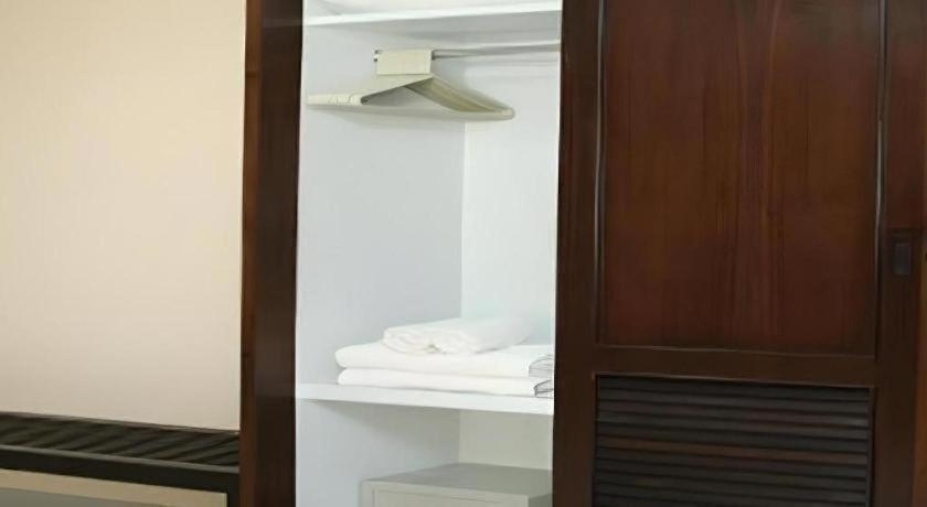 Nice Beach Hotel 3* Rayong