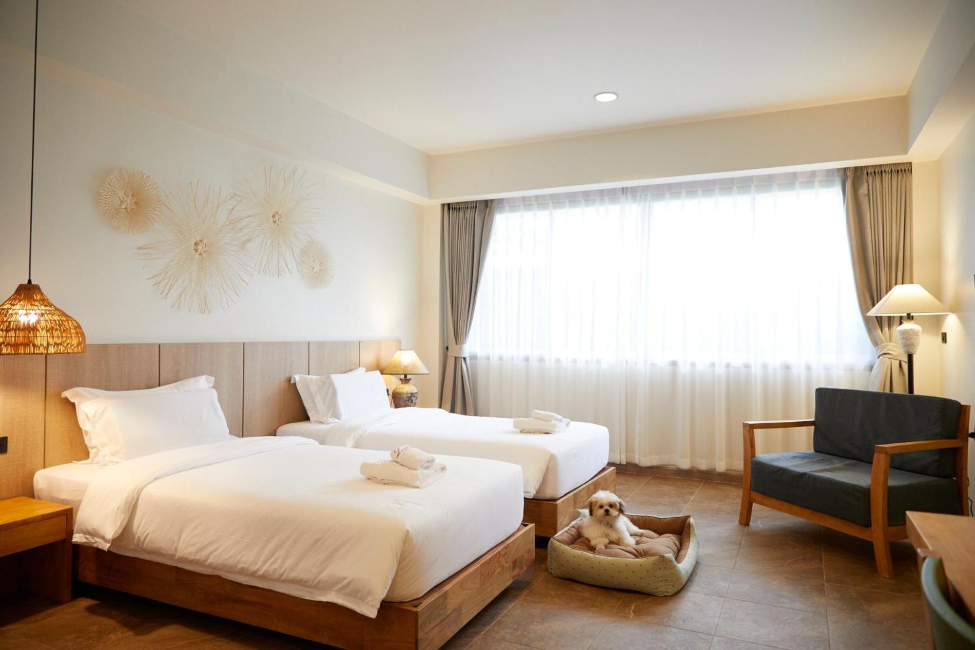 The Leela & 4* Pattaya