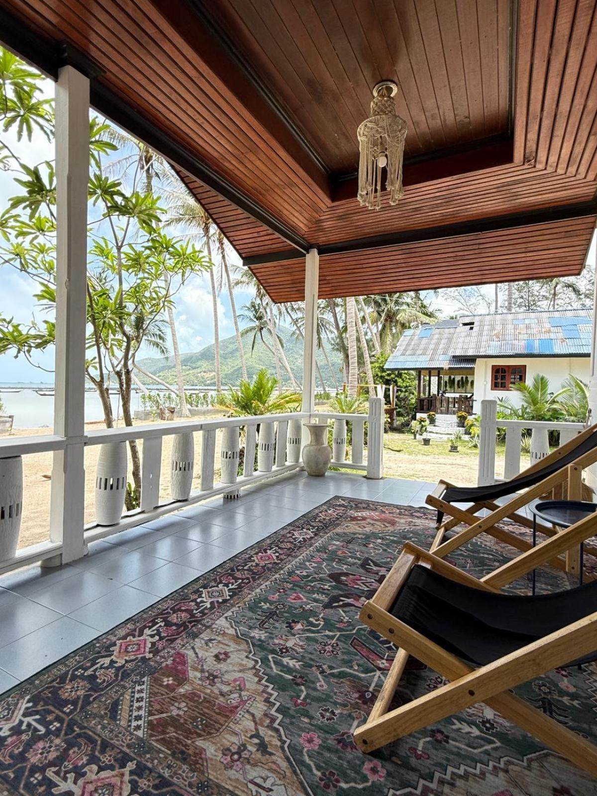 Beachfront House In Chaloklum * Mae Haad